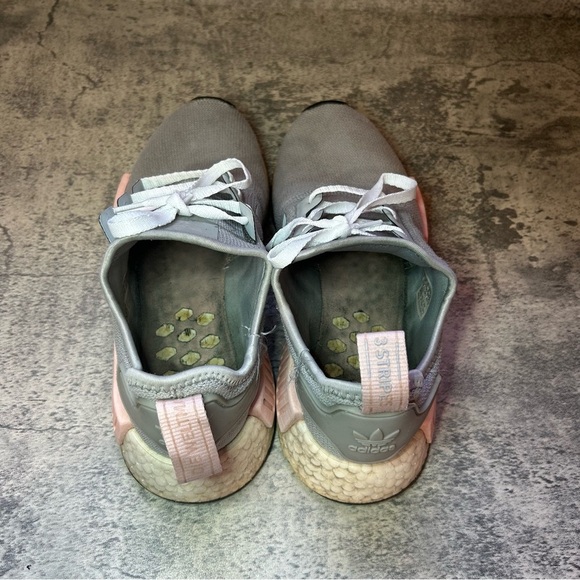 Adidas NMD R1 Sneakers BY3058 Womens sz 8 grey/pink - Picture 6 of 7